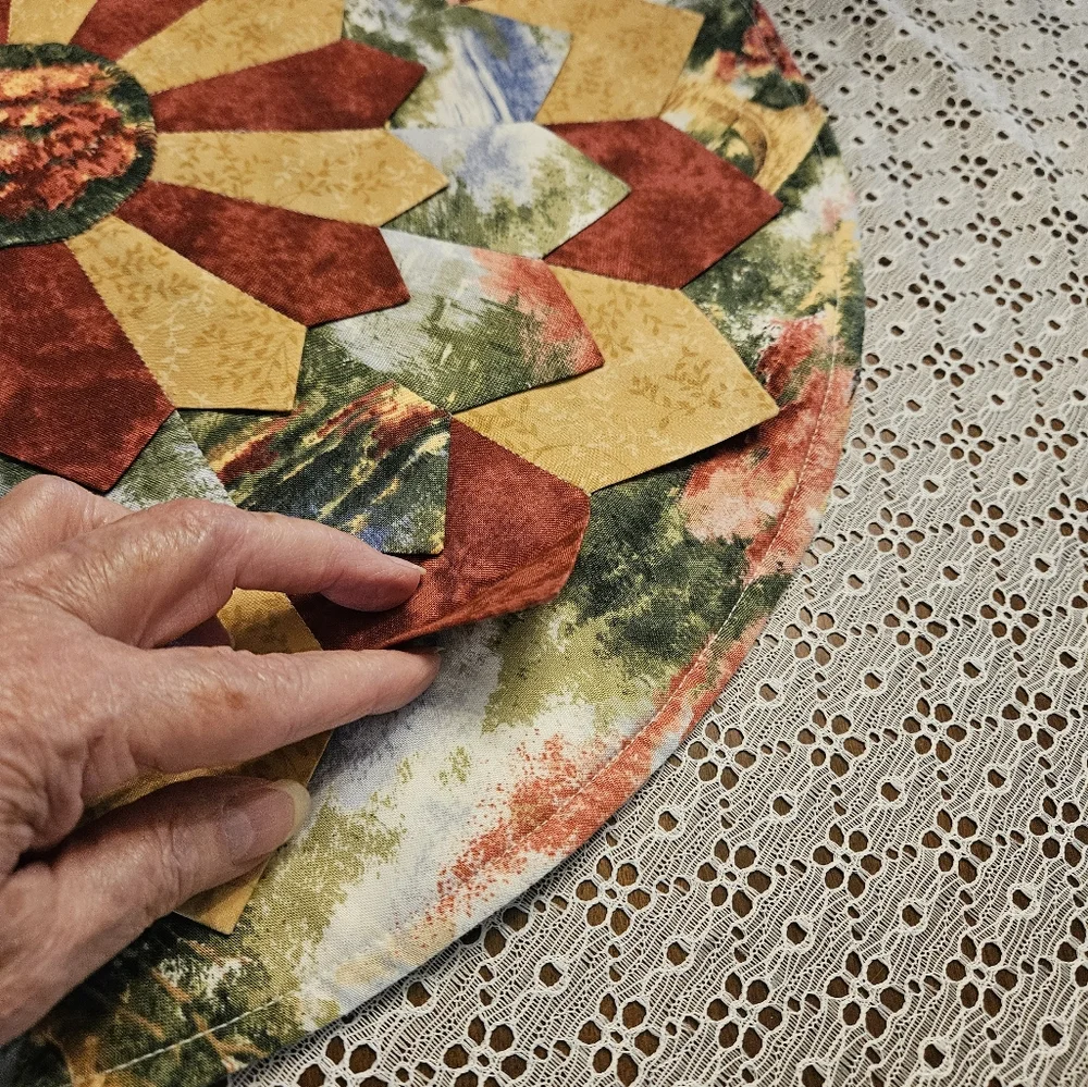 Amish Round Cotton Layered Patchwork Trivet / Hot Pad / Placemat / Pot Holder
